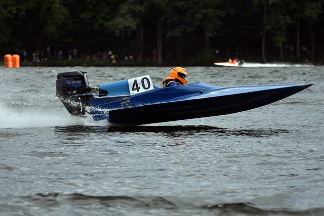 弗兰克：范德芬进球前我心想他要去哪，在场边喊让他快传球