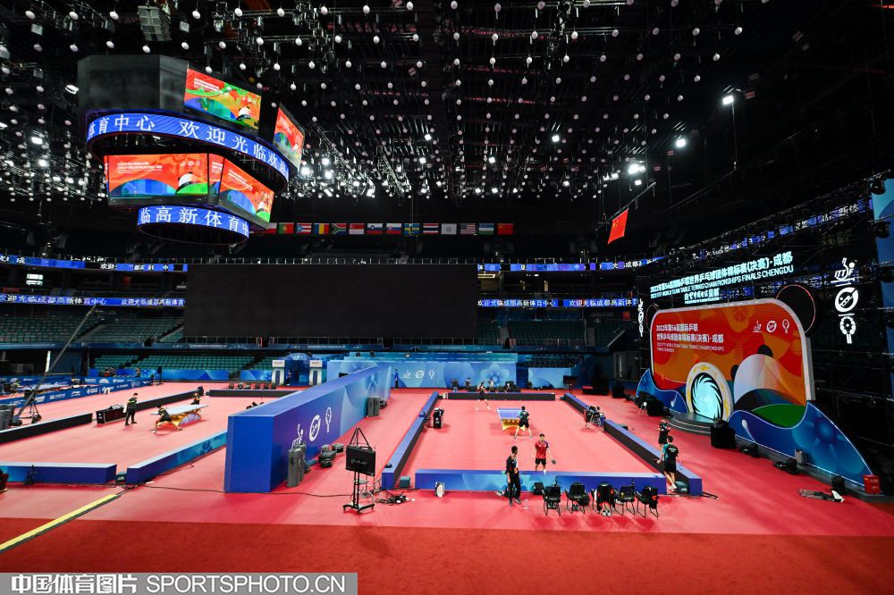 梅西的魅力，特朗普女儿伊万卡现场观战迈阿密国际比赛